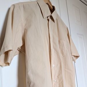 Vtg Beige Short Sleeve Shirt. Men's Size L fit.